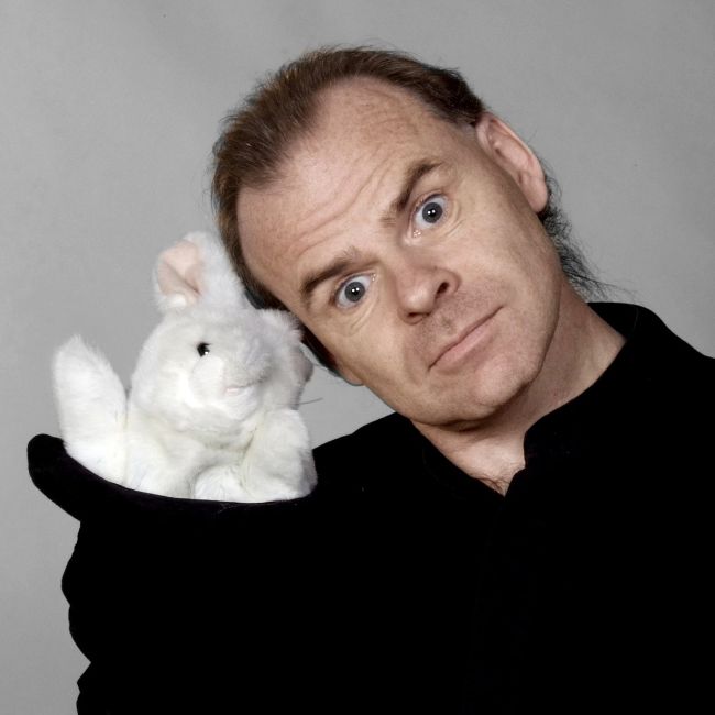 Jean Deshaies | Le magicien de l'humour